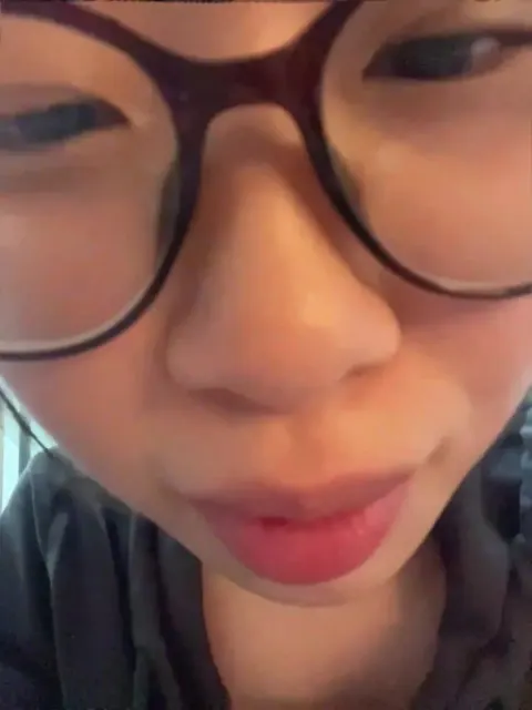 Poster of Em Thực tập Sinh Chubby, Ở Văn Phòng Lén Vạch Vú to Thủ dâm Public live sex