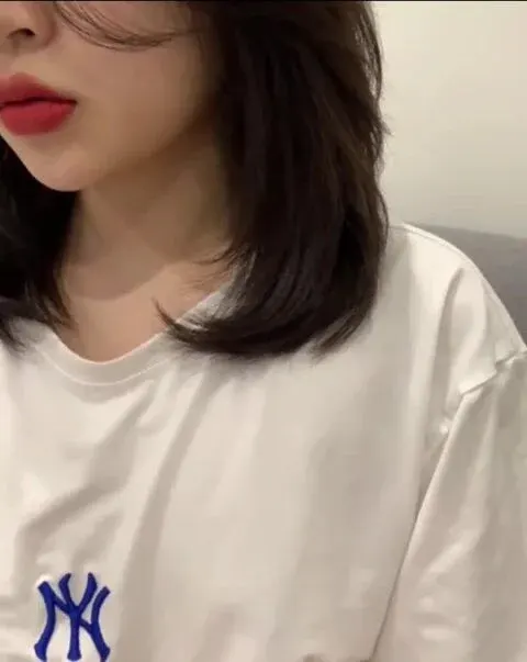 Poster of Gái Teen Bướm Múp Live App Thủ Dâm Sướng Rên Rỉ Với SexToy