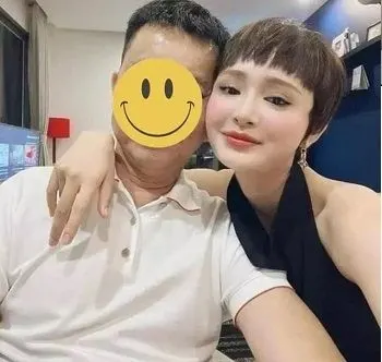 Poster of Lần đầu lộ sex đại gia với Hiền Hồ