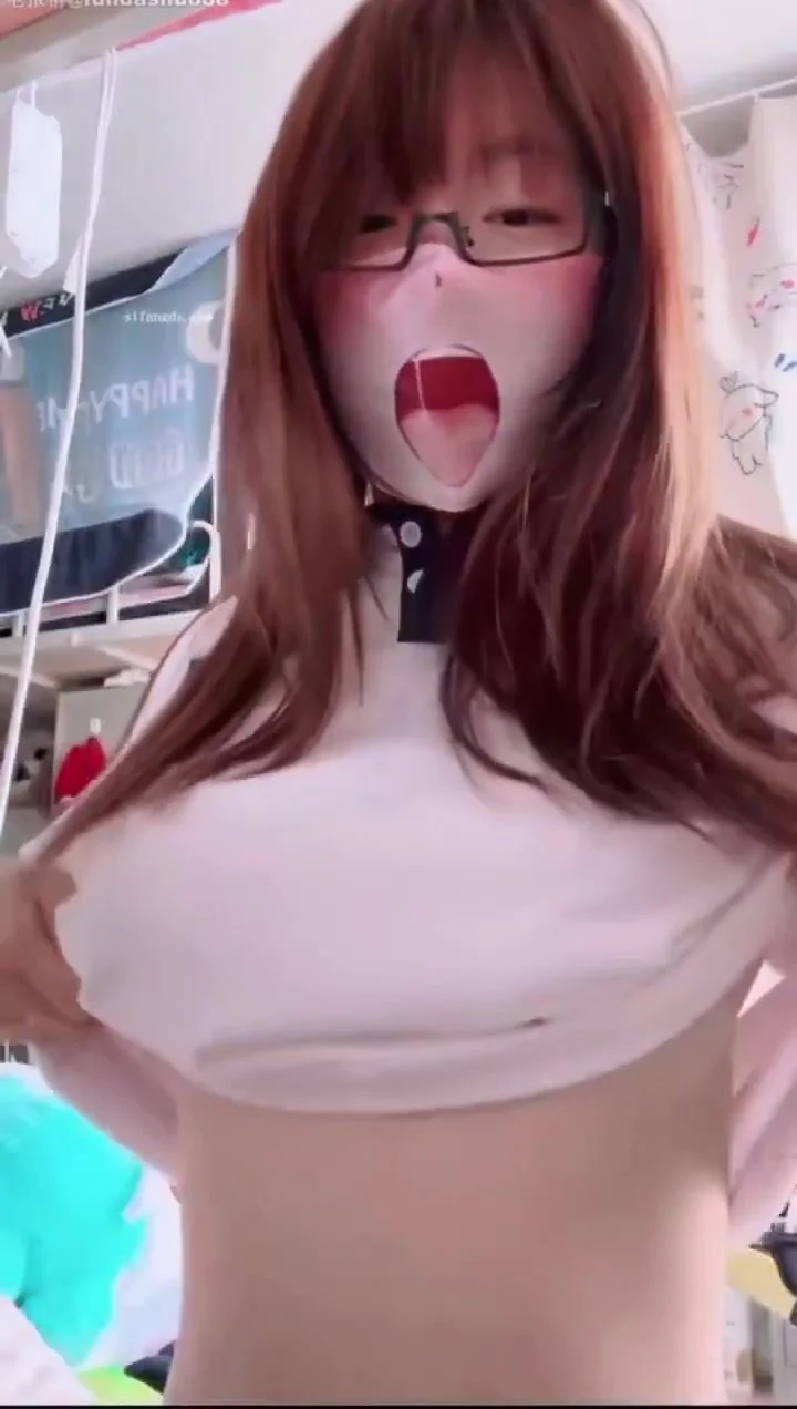 Em sinh viên dễ thươngggg
