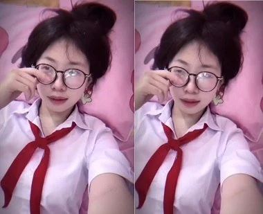 Khăn quàng đỏ ngây thơ chưa biết đụ