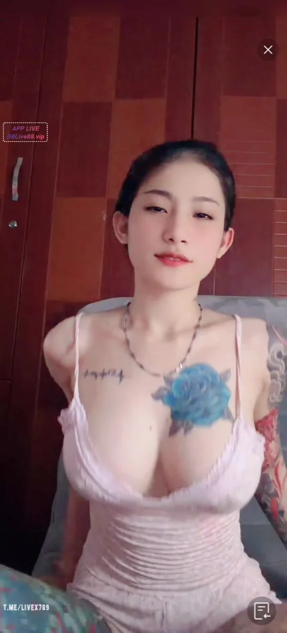 Phòng live của e idol tiktok Huỳnh Bảo Trân vú bự từng lộ link show hàng xoa bím #3